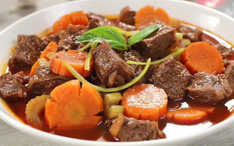 (CA 1 + HC) BÒ KHO CỦ QUẢ