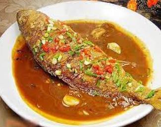 CÁ CHIÊN SỐT TƯƠNG ( FRIED FISH WITH TOMATO SAUCE ) – Ca 2 (Shift 2)